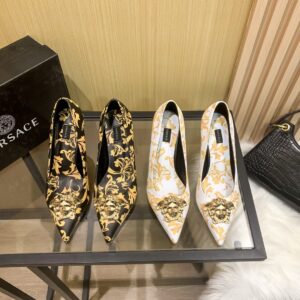 Printed heels shoes